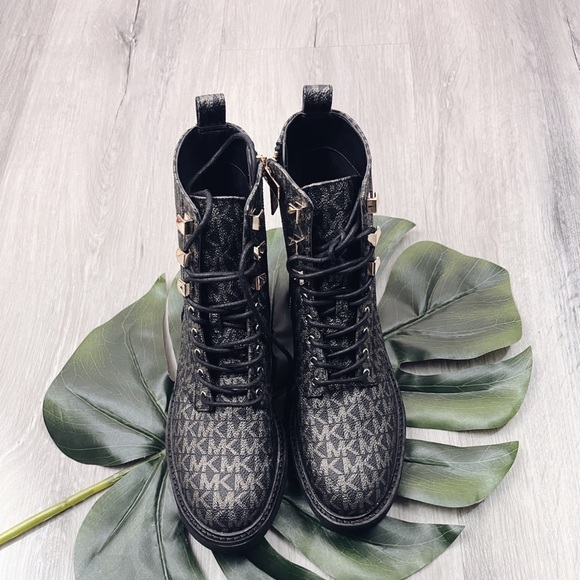 MICHAEL KORS
Haskell Metallic Logo Combat Boot✨brand new - Picture 6 of 9